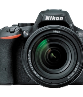 Nikon D5500 DSLR Camera With 18-140mm Lens