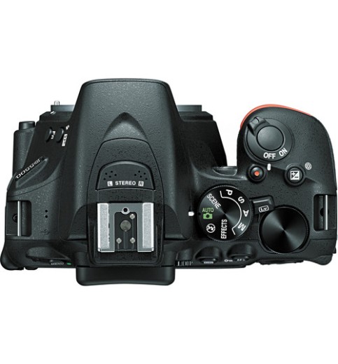 Nikon D5500 DSLR Camera With 18-140mm Lens