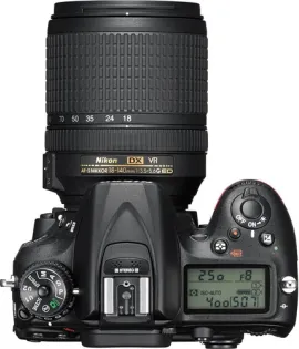 Nikon D7200 DSLR Camera with 18-140mm Lens